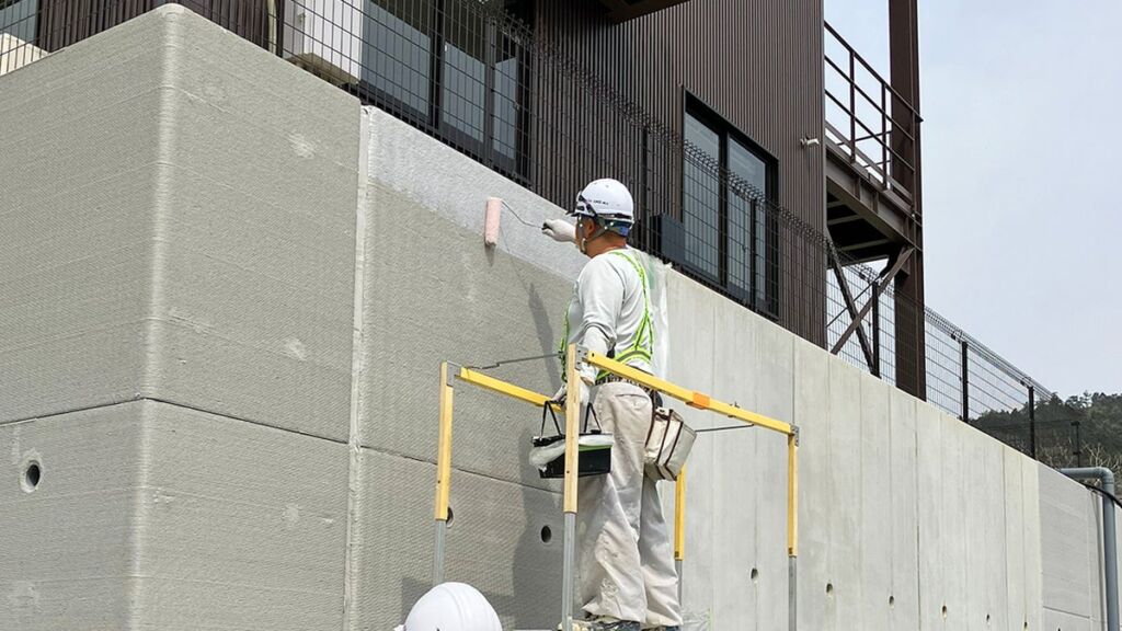ほたて貝殻の粉末を外装塗料に活用 大林組が水性ふっ素樹脂塗料「スキャロップペイント®」を開発