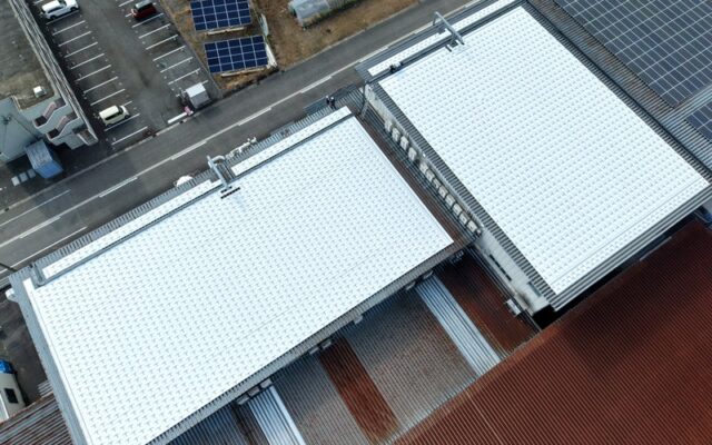 バイホロン株式会社、工場屋根約1,400平方メートル に「SPACECOOLルーフシェード」を導入 天井裏空間温度が最大14.5℃低減